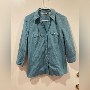 Orvis Women's Size 10 Blue V-Neck Collared Three-Quarter Sleeve Button Up Shirt